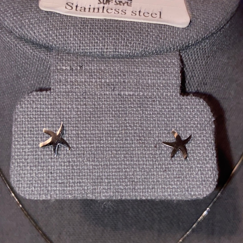 Very cute starfish earrings